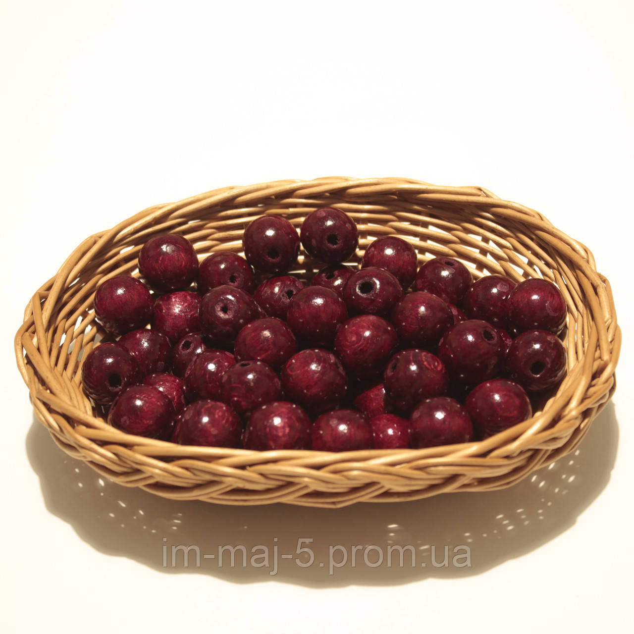 Дерев'яні намистини 19мм (50шт в упаковці) бордового кольору