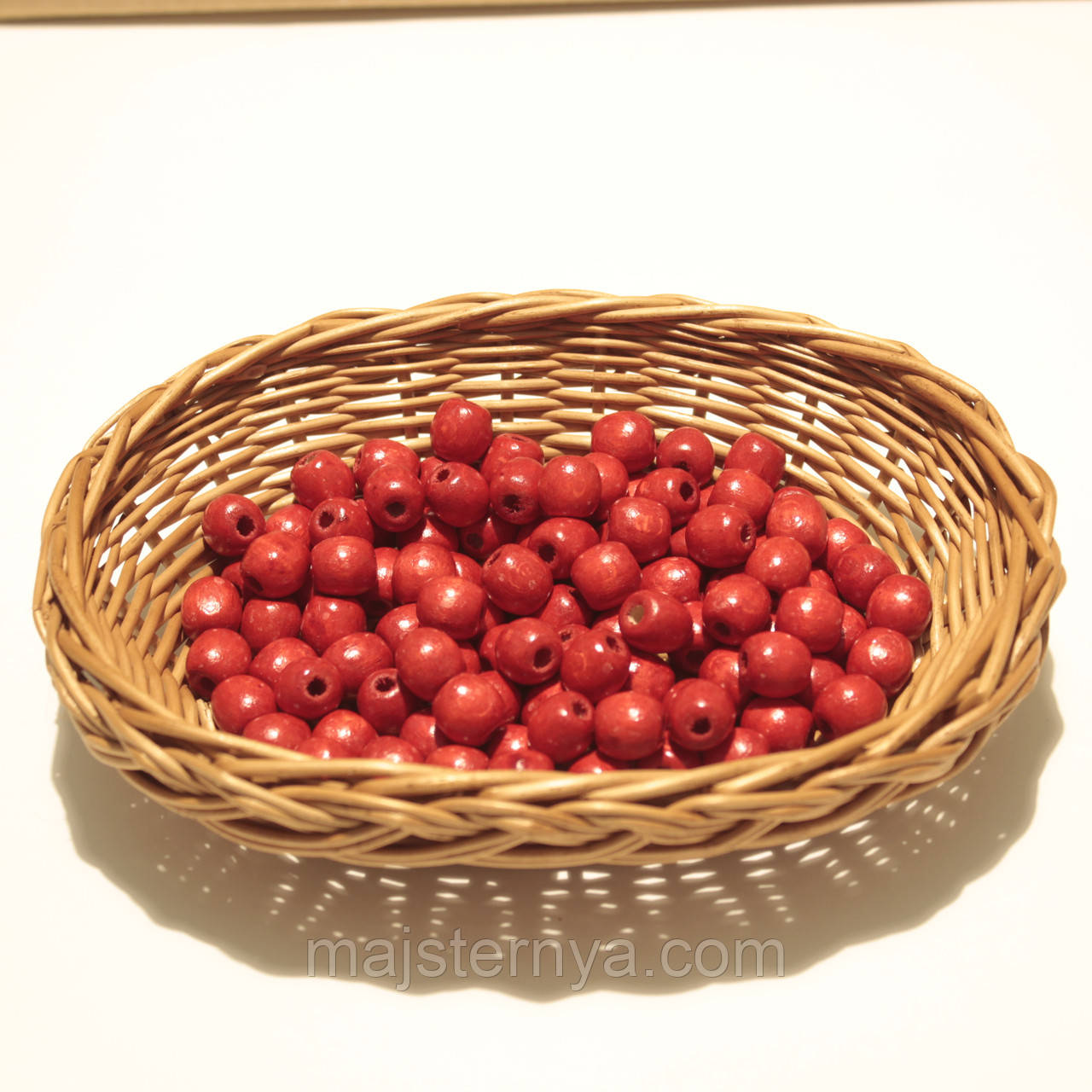 Дерев'яні намистини 12мм (100шт в упаковці) червоного кольору