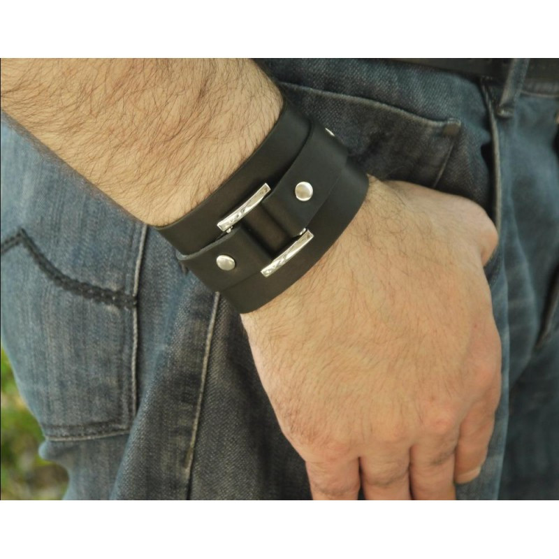 Браслет-манжета з натуральної шкіри доповнений металевим квадратом, фото 1