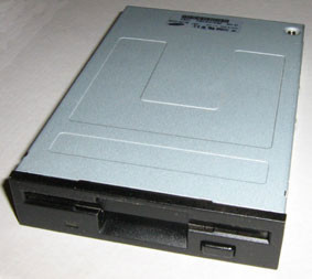 Флоппи-дисковод (Floppy Disk Drive, FDD) черный бу - фото 1 - id-p252916521