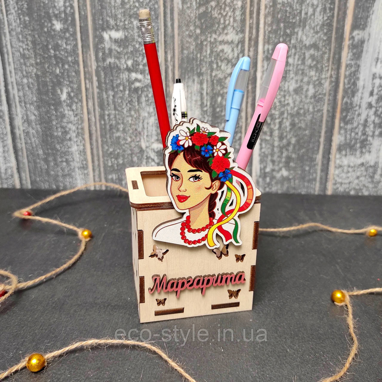 Стакан для ручок "Козачка". Подарунок школярам. Подарунок із ім'ям., фото 1