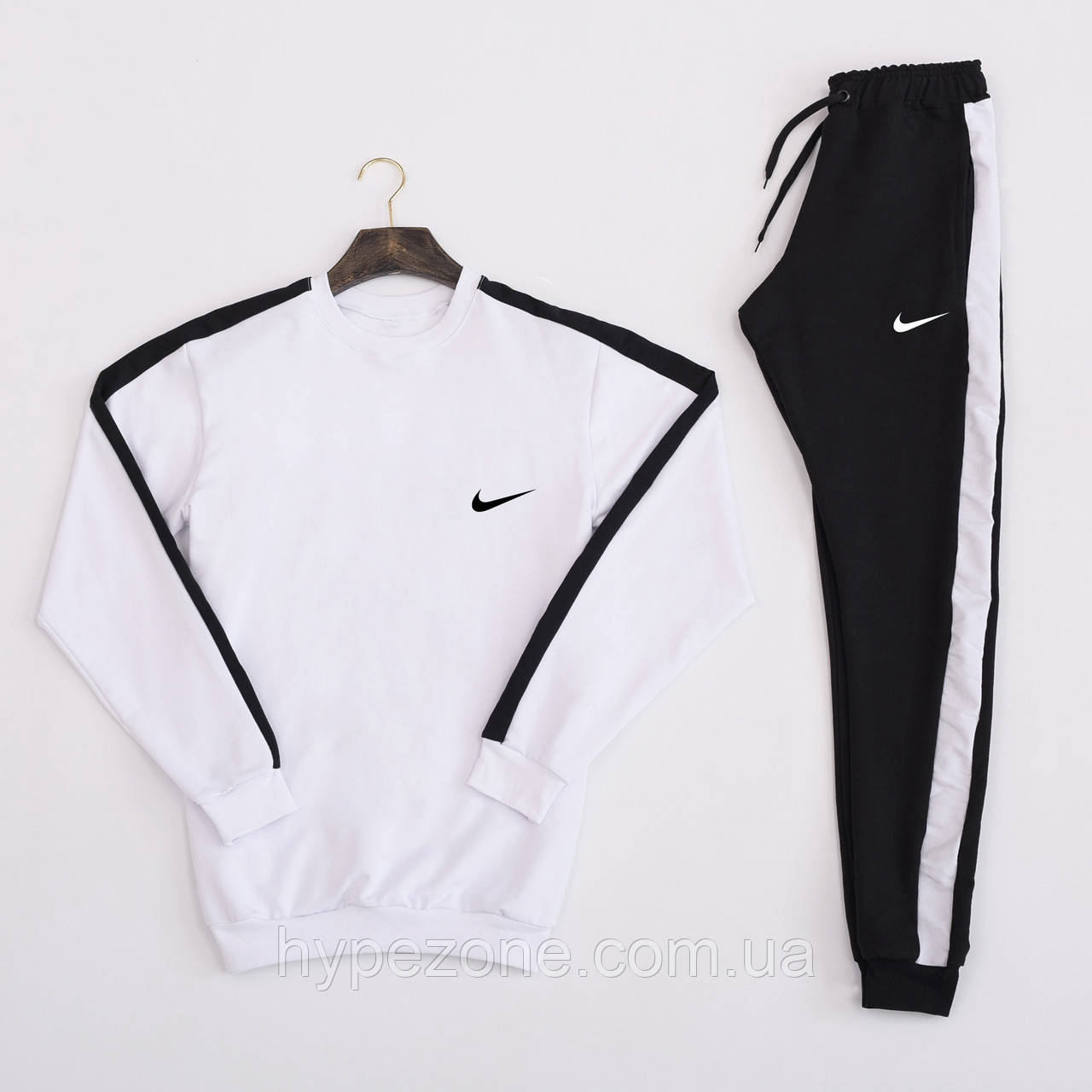 Чоловічий костюм NIKE з лампасами Світшот з логотипом Найк і спортивні штани NIKE на резинці. На літо, весну