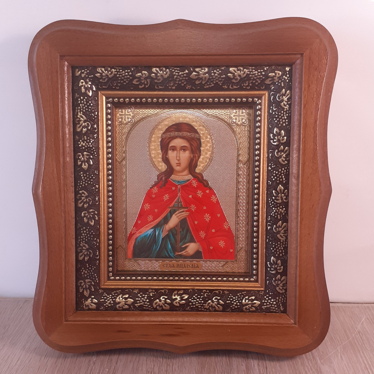 Ікона Іулія свята мучениця, лик 10х12 см, у світлому дерев'яному кіоті