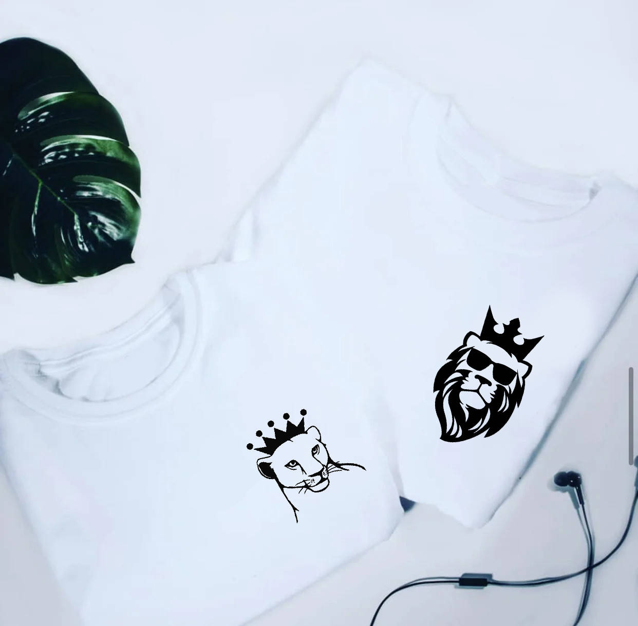 

Парные футболки " Lion and Lioness"