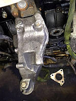 Б/У кронштейн опора двигателя правая OM651 2.2 Mercedes E220 W212 A6512233504