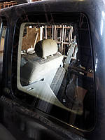 Б/В скло ліве заднє в кузові Land Rover Freelander 1