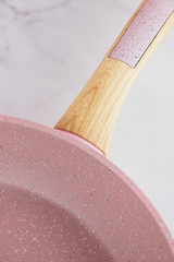 Сковорідка PR-2112-24 CANDY PINK (дерев. ручка) 24x4,5 см, PEPPER