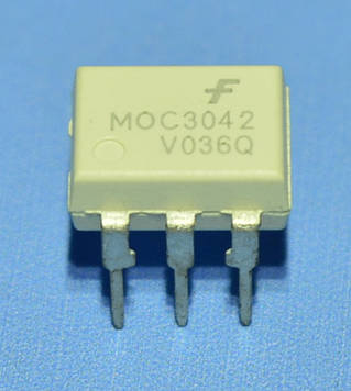 Оптрон MOC3042-M FSC