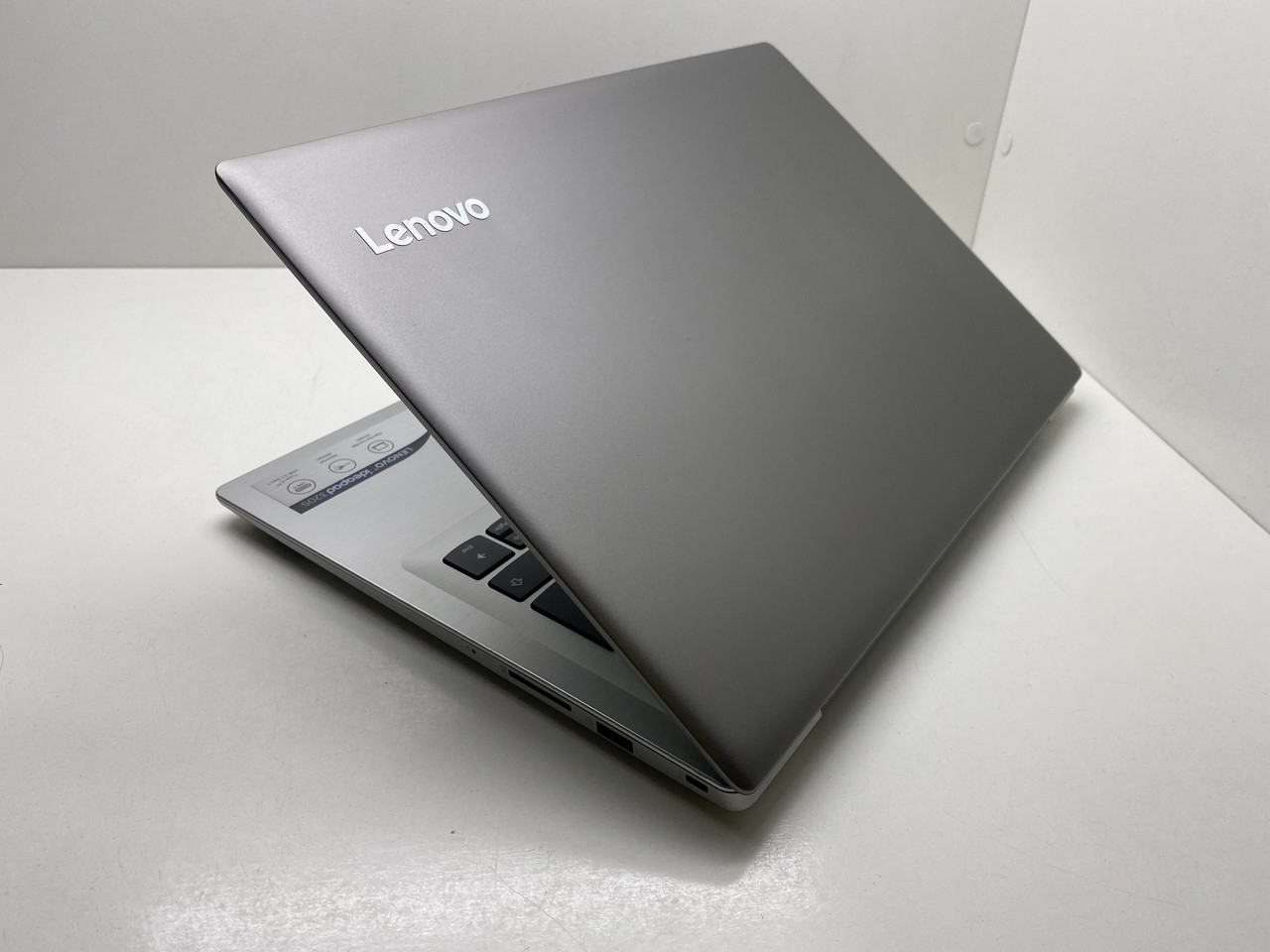 Новий ноутбук Lenovo IdeaPad 320S-14IKB
