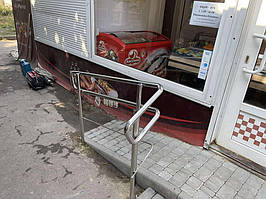 Перила для лестницы на улице. Перила лестницы крыльца. Ограждение пандуса. 5