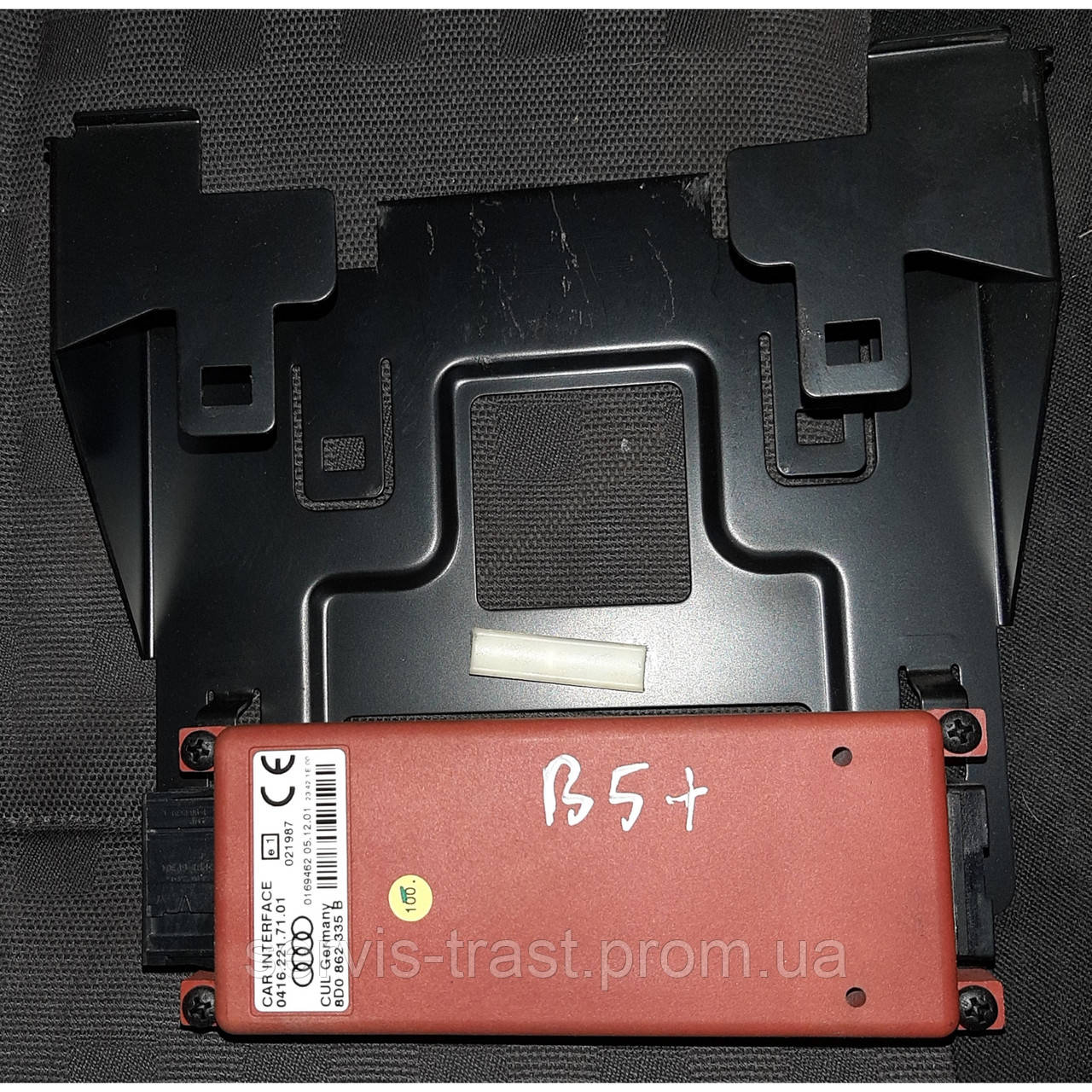 Блок інтерфейсу з кронштейном Volkswagen Passat B5+