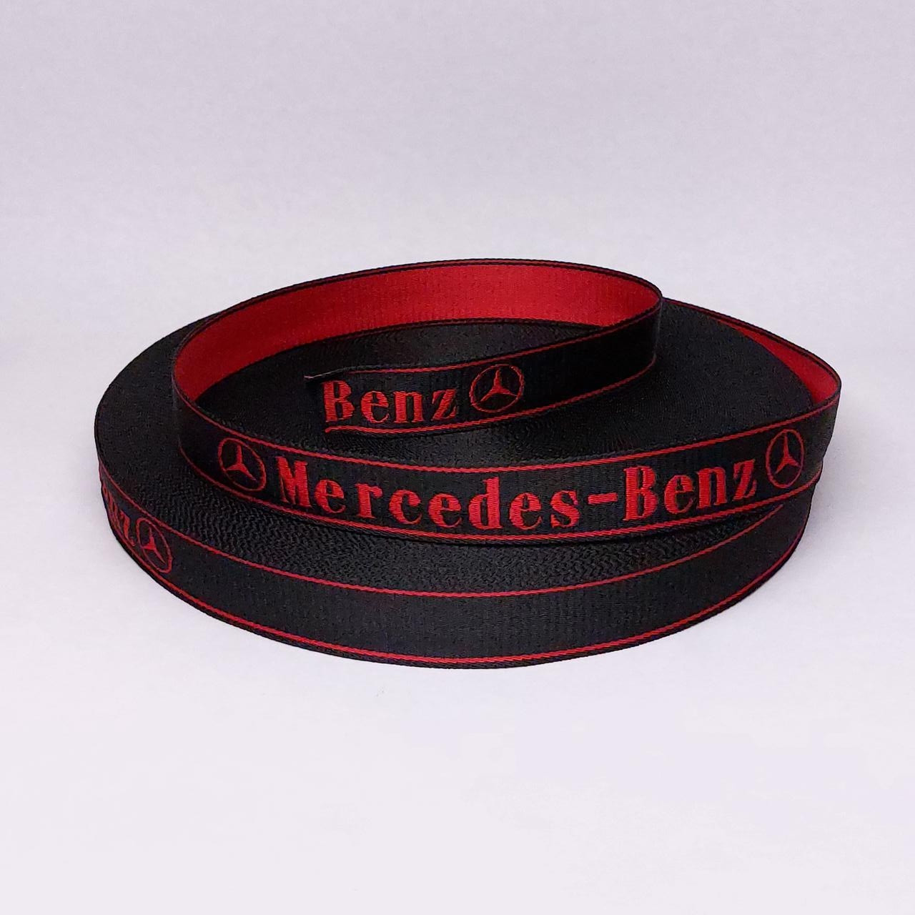 Стрічка з логотипом "MERCEDES", ширина 25 мм чорна/красна