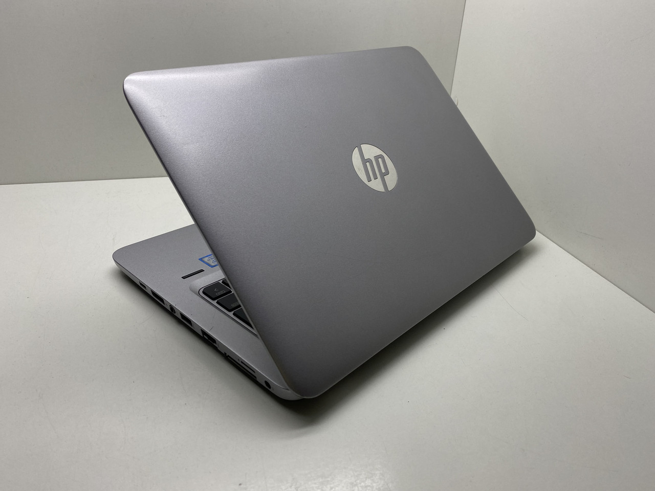 Ноутбук HP EliteBook 820 G3