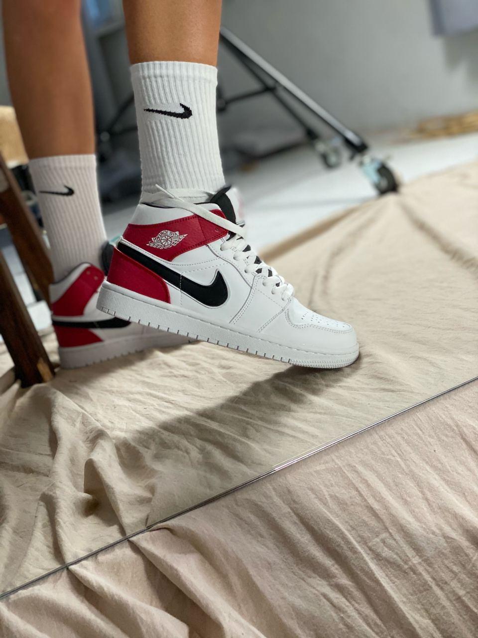 Чоловічі / жіночі кросівки Nike Air Jordan 1 Retro High Red | Найк Аір Джордан 1