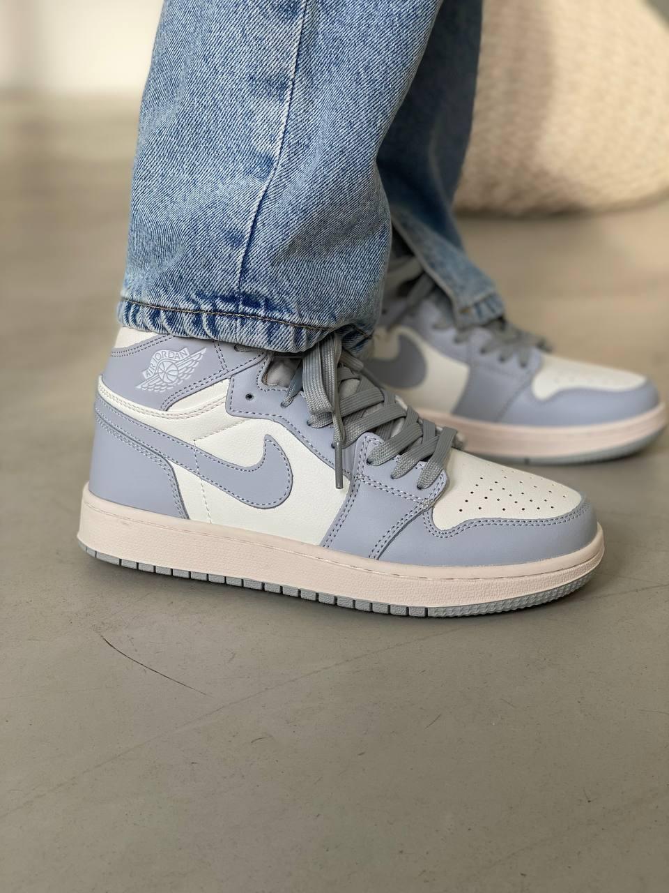 Жіночі кросівки Nike Air Jordan Retro 1 Mid High Blue | Найк Аір Джордан 1 Голубі