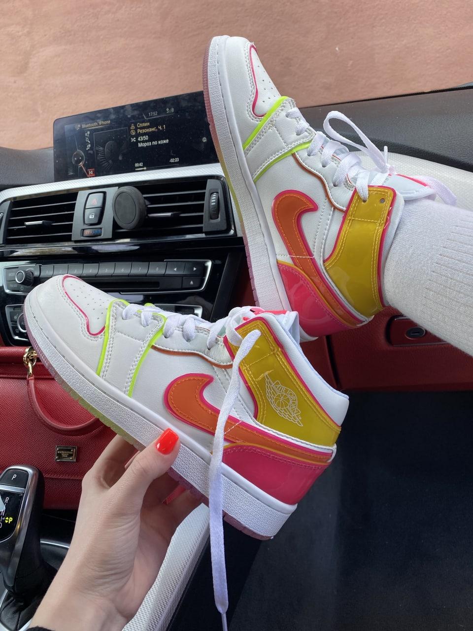Жіночі кросівки Nike Air Jordan Retro 1 Mid Multicolor | Найк Аір Джордан 1