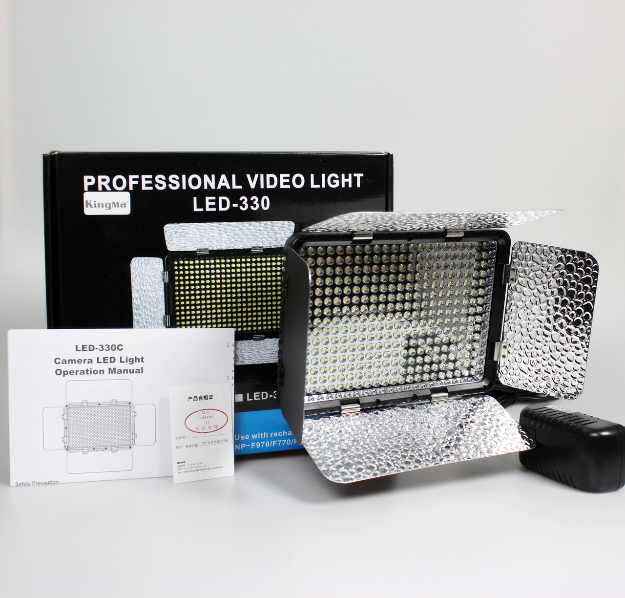Накамерне світло KingMa LED-330C з блоком живлення 220 V / У магазині