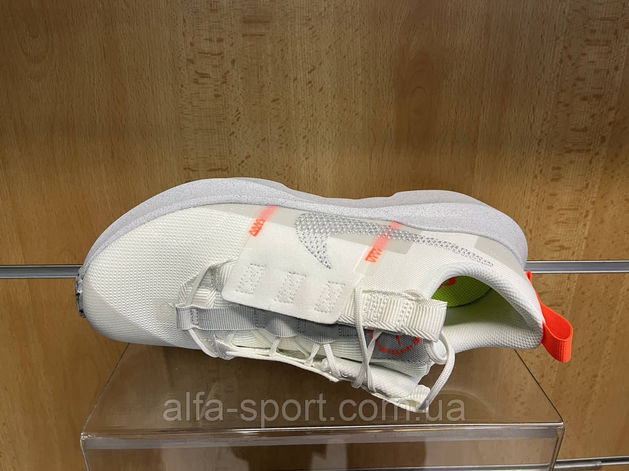 Nike saunterer hot sale off white