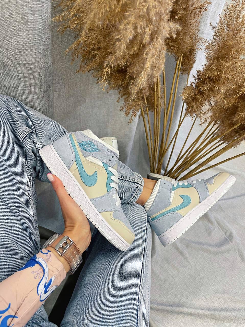 Жіночі кросівки Nike Air Jordan Retro 1 Mid LIGHT BLUE / BEIGE | Найк Аір Джордан 1 Голубі