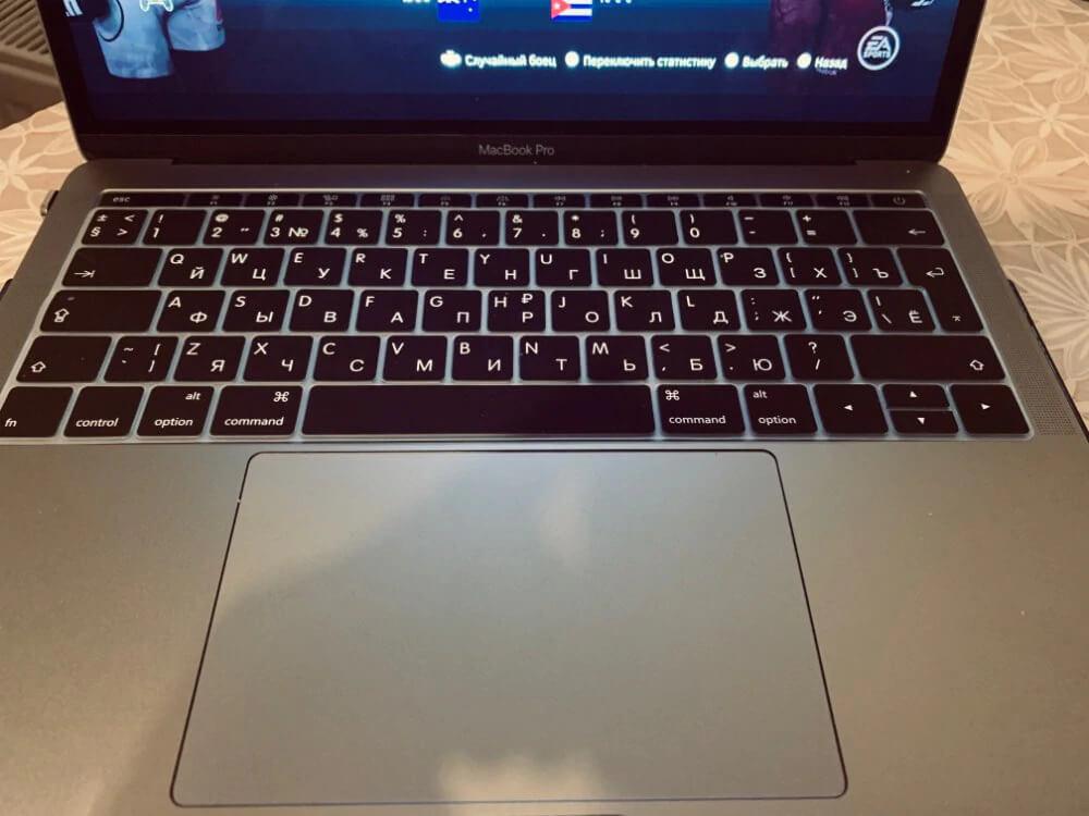 Накладка на клавиатуру MacBook Touch Bar Pro 13, 15 с русскими буквами - фото 3 - id-p1583043463