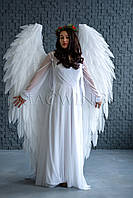 Белые длинные крылья ангела, фигурные "перья"