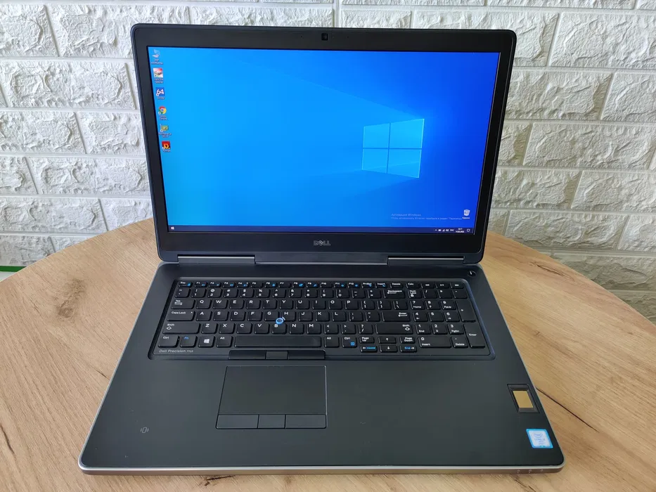 Ноутбук Dell Precision 7710/17.3 IPS/i7 6820HQ/8Gb/SSD240Gb/FirePro W5170M-2Gb