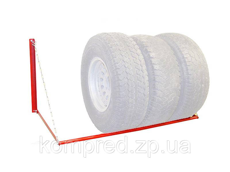 Полиця для зберігання чотирьох колес