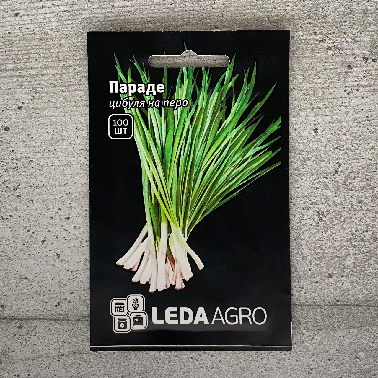 Цибуля на перо Параде 100 шт насіння пакетоване Leda Agro