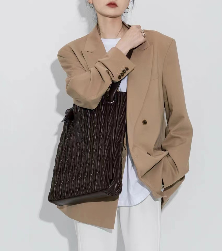 Жіноча сумка-планшет через плече Goodyfun 8799 темно-коричнева, фото 1