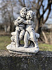 Садова фігура, скульптура, статуетка пара дітей на лавці для декору саду з цементу, ручної роботи 33 см, фото 6