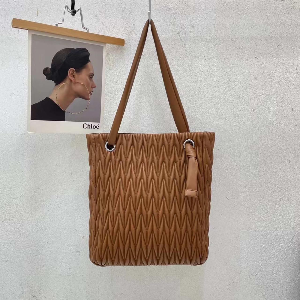 Жіноча сумка-планшет через плече Goodyfun 8799 коричнева