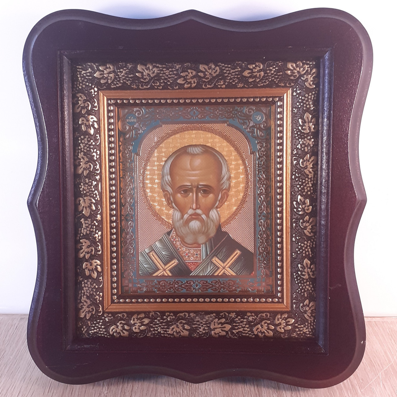 Ікона Святого Миколи Чудотворця, лік 10х12 см, у темному дерев'яному кіоті