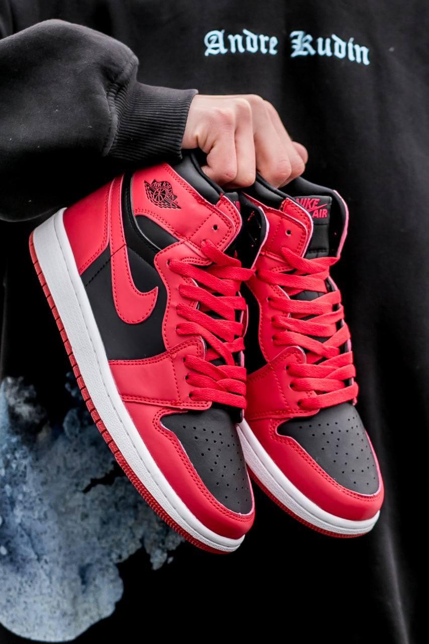 Чоловічі / жіночі кросівки Nike Air Jordan 1 Retro High Black Red | Найк Аір Джордан 1 Червоні