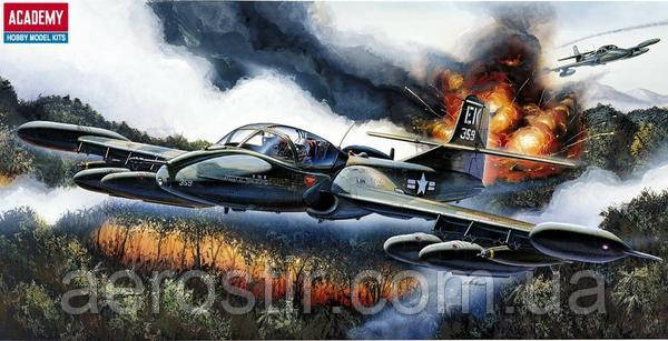 A-37B 'Dragonfly' 1/72 Academy 12461