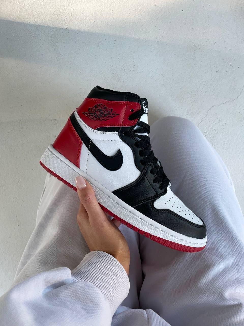 Чоловічі / жіночі кросівки Nike Air Jordan 1 RETRO HIGH RED / BLACK SWOOSH | Найк Аір Джордан 1 Червоні