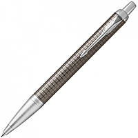 Красивая подарочная ручка Parker IM 17 Premium Dark Espresso Chiselled CT BP 24 332