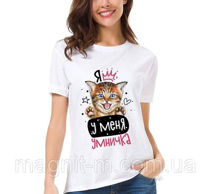 Футболка жіноча з принтом "Stay pawsitive"