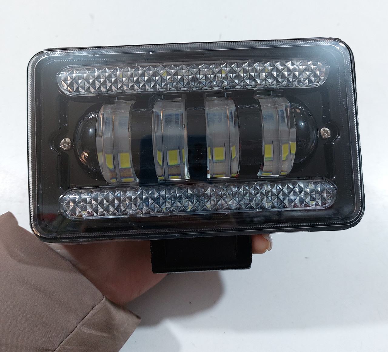 Led Фара 40w Линза+ДХО 150*90*55 — Купить Недорого на Bigl.ua (1584525776)