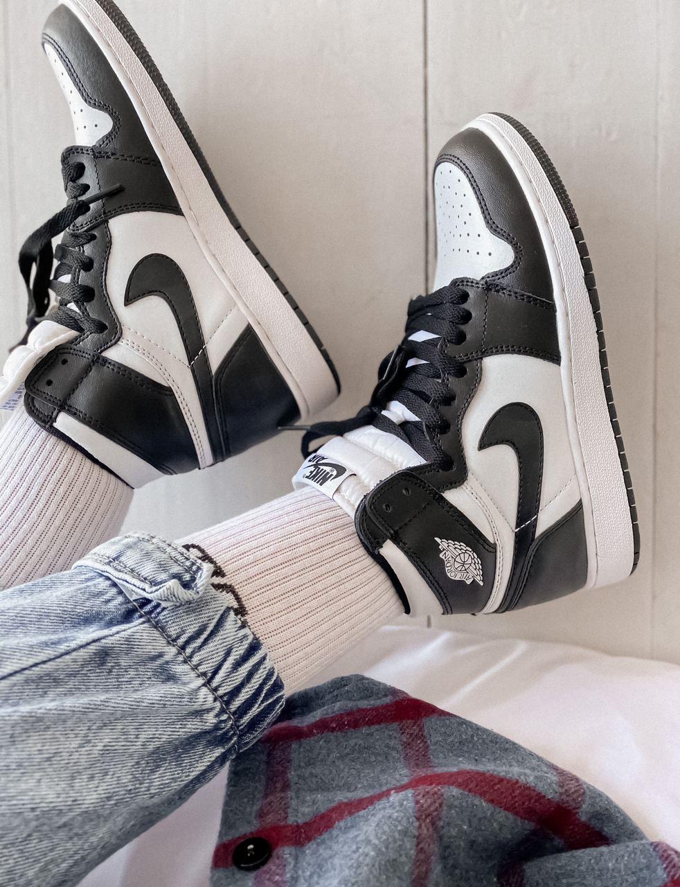 Чоловічі / жіночі кросівки Nike Air Jordan 1 Retro High Black White | Найк Аір Джордан 1 Чорні