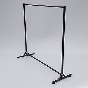 Одинарна стійка для одягу чорного кольору