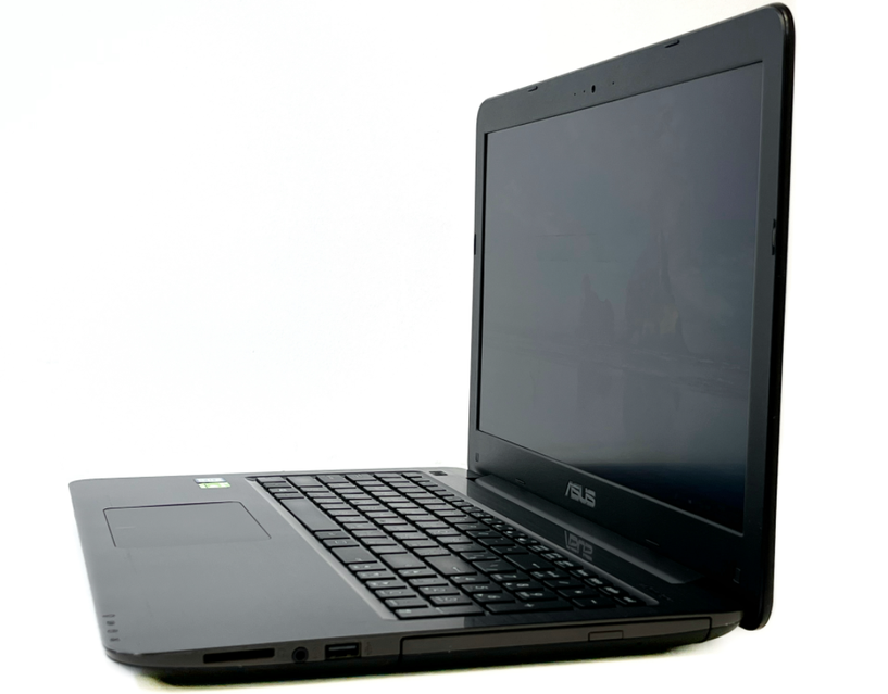 Ноутбук Asus X556U / 15.6