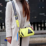 Яскрава неонова жовта салатова жіноча спортивна сумка кроссбоди (взуття жіноче), фото 2