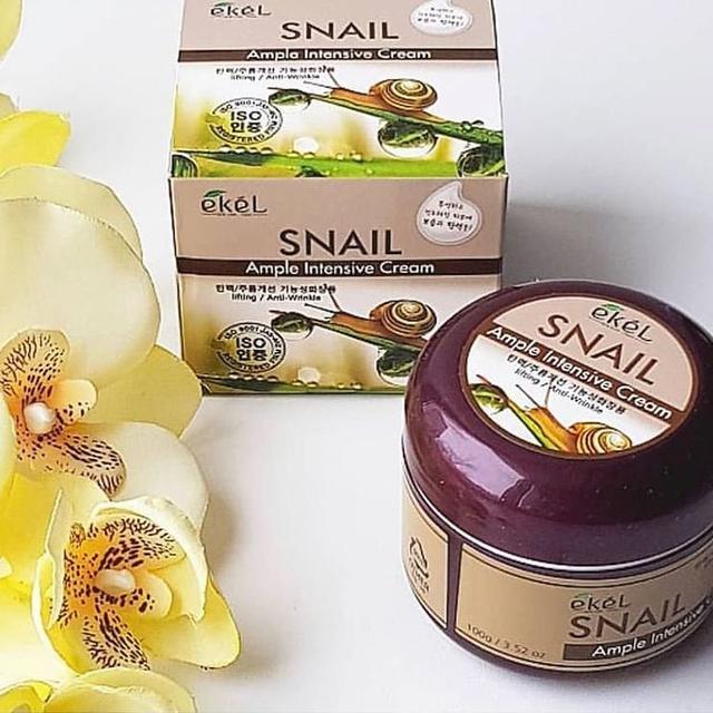 Крем для обличчя з екстрактом муцину равлика Ekel Ample Cream Intensive Snail Ампульний крем із равликовим муцином Ekel Ample Cream Intensive Snail