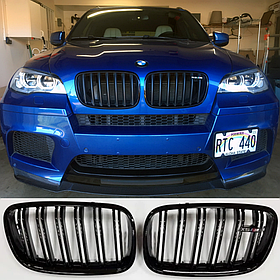 Решітка ноздрі радіатора BMW (БМВ) X5 X6 series E70 E71 (2006 - 2013) Глянець 2 ребра + шильдик Х5М або Х6М