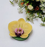 Орхідея - Чудове мило ручної роботи з рослинними і ефірними оліями. Без ароматизаторів та віддушок.