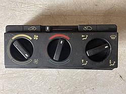 022689M Блок керування пічкою Peugeot 405, зламаний правий перемикач