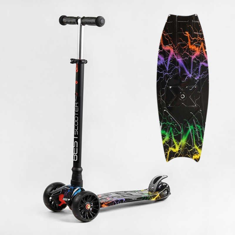 Самокат триколісний дитячий MAXI Best Scooter пластмасовий чорний блискавка колеса PU 130-80мм з підсвічуванням