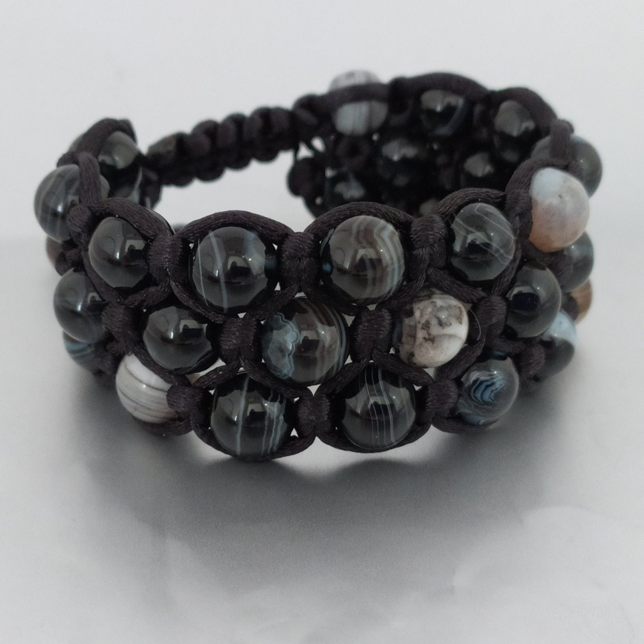 Широкий браслет у 3 ряди з натурального каменю Агат чорний із прожилками, фото 1