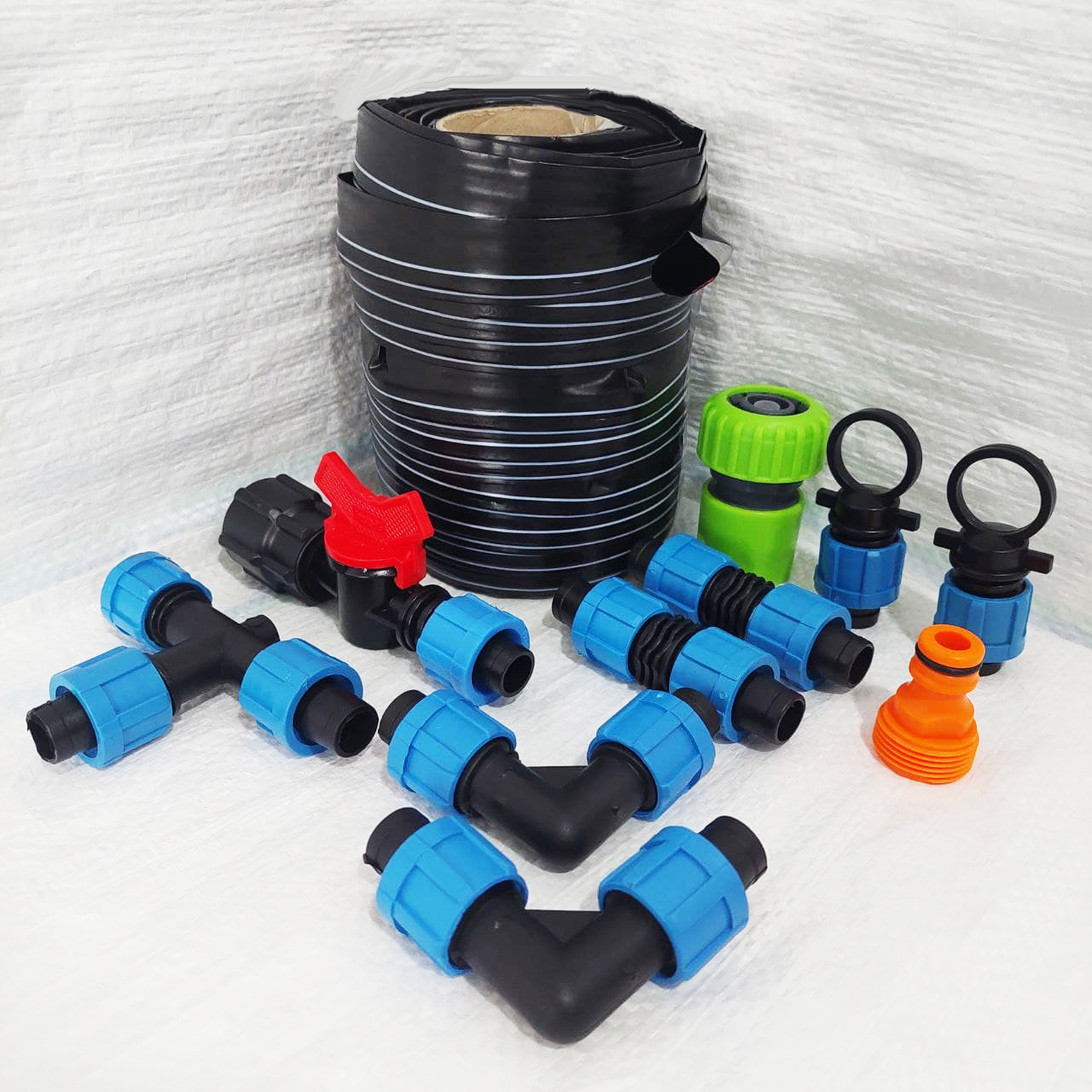 Набір для крапельного поливу в парнику 12м. Підходить до всіх міні парників. Три лінії для поливу в парнику.