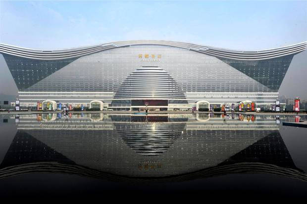 Найбільший за площею будинок світу відкритий у Китаї.